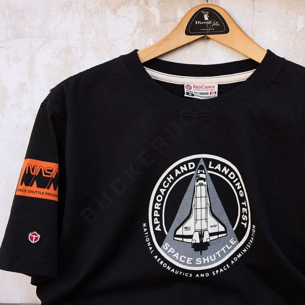 Camiseta NASA Shuttle Camisetas Aviación  BuckerBook 39,95 € RED CANOE