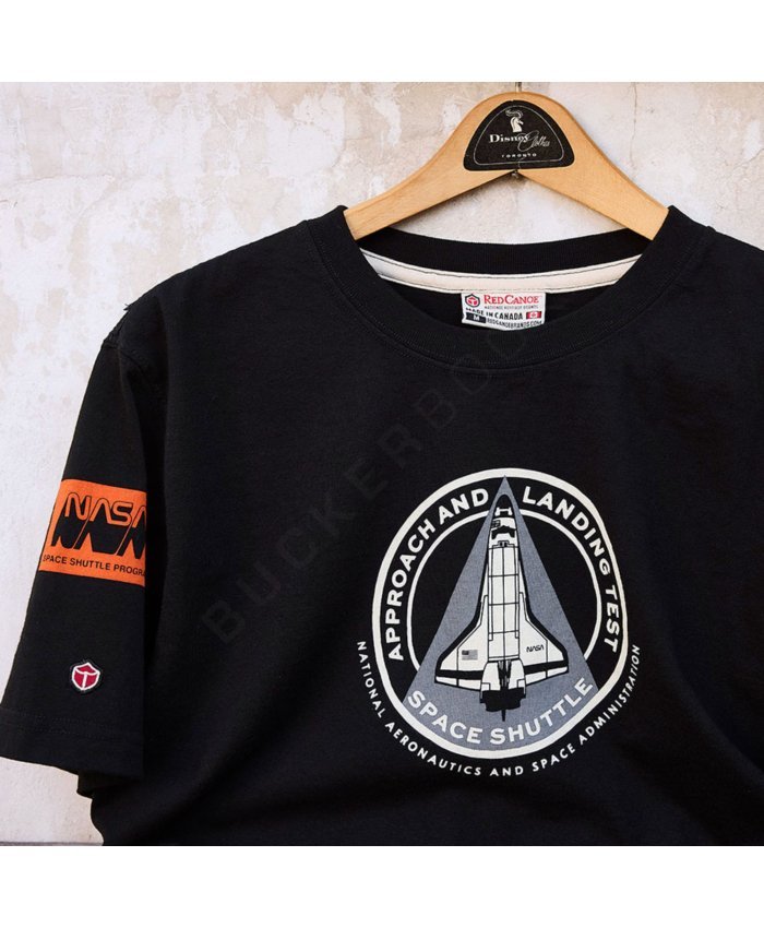 Camiseta NASA Shuttle Camisetas Aviación  BuckerBook 39,95 € RED CANOE