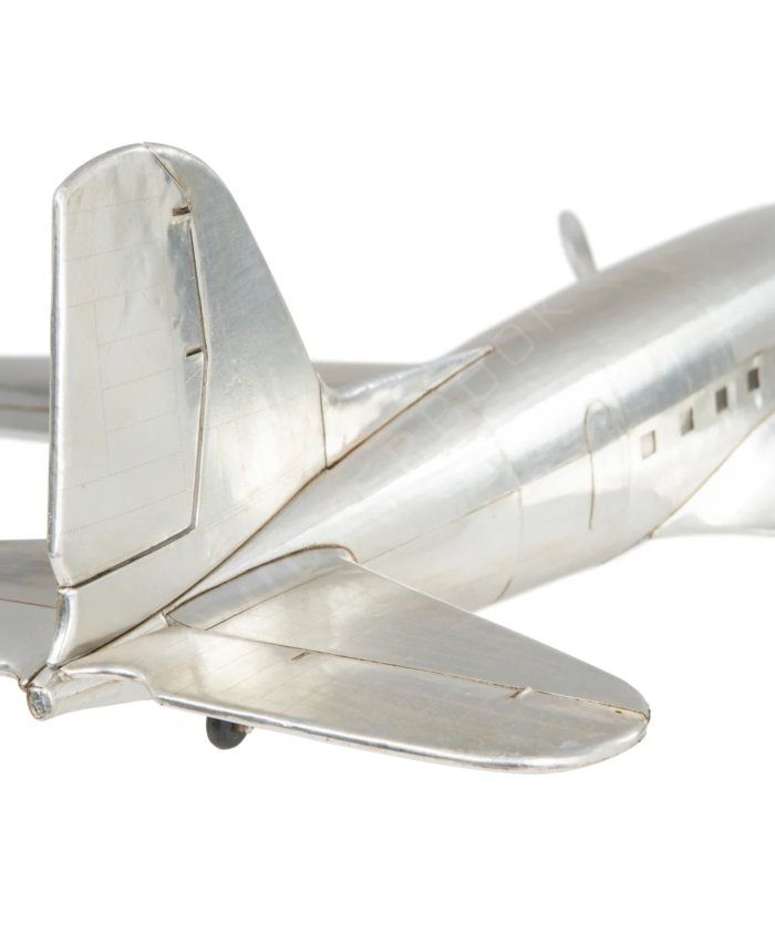 Maqueta DC-3 "Dakota" Maquetas Decoración  BuckerBook 885,00 € Authentic Models