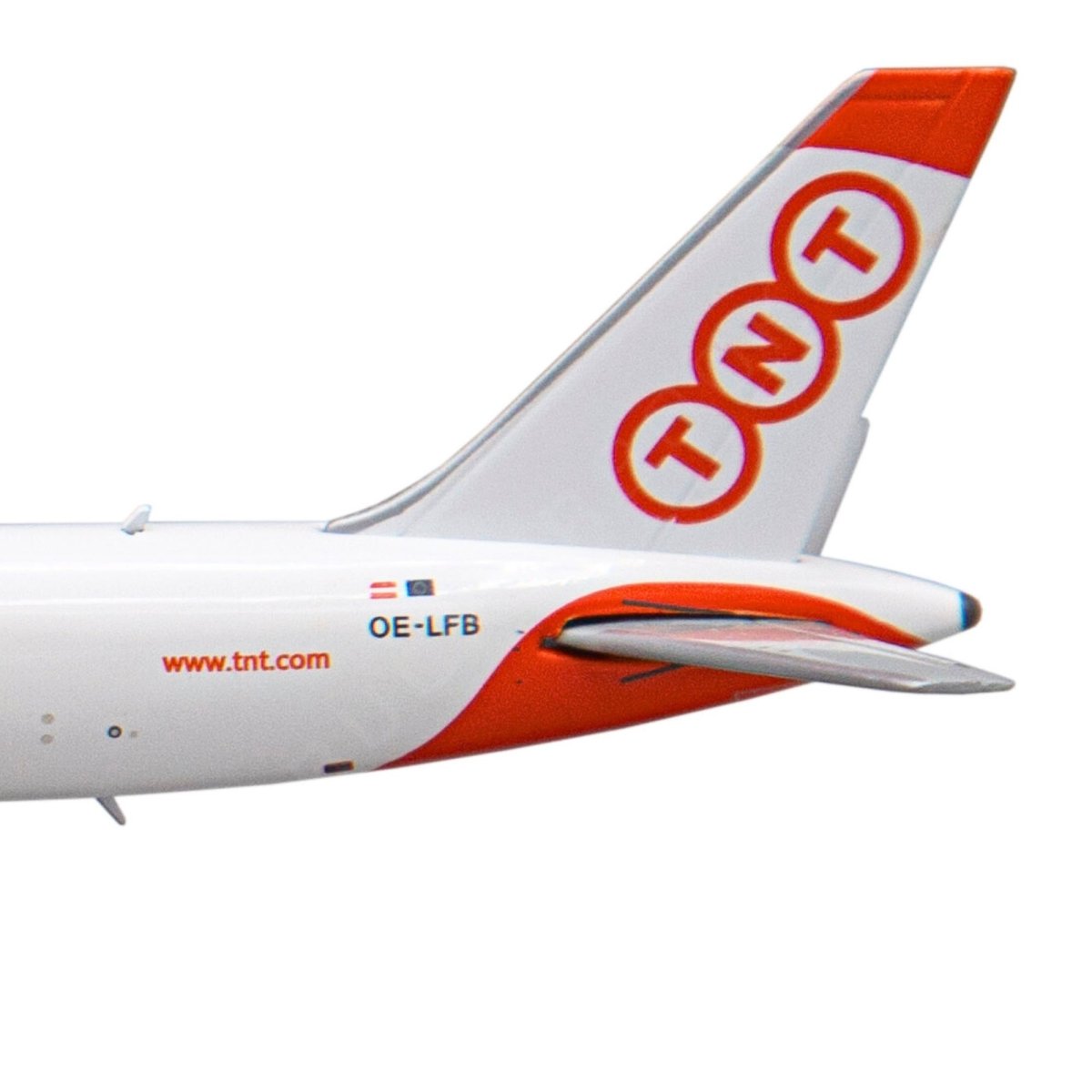 Maqueta Boeing B757-200PF OE-LFB TNT 1/400 Maquetas Aviación Comercial  BuckerBook 39,90 € JCWings