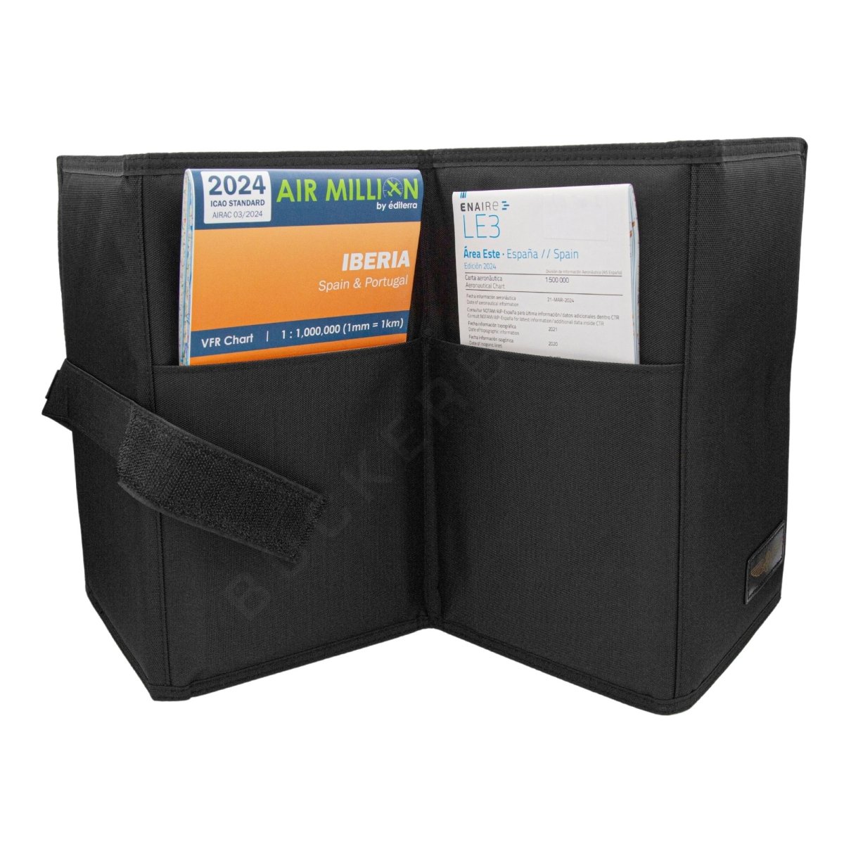 Organizador de Cartas D4P Accesorios para Cartas Aeronáuticas 1705864524295 BuckerBook 23,90 € Design 4 Pilots