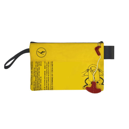 B2L Pouch Lufthansa Edition | Bucker Book 2
