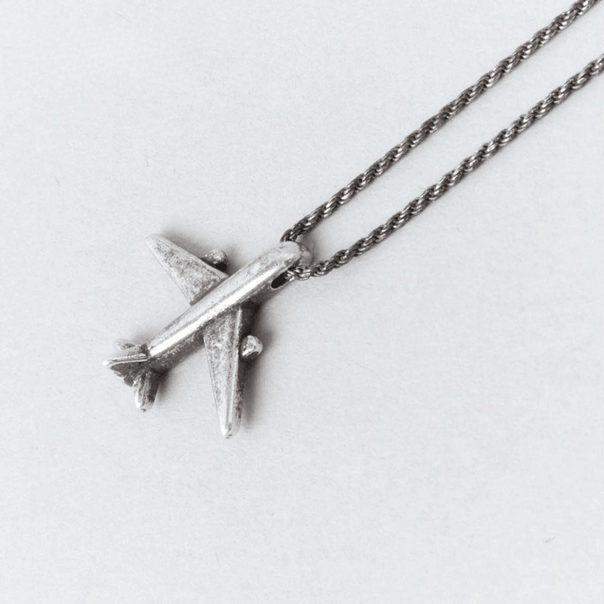Colgante Avión Plata Oxidada FLEVEL v1 Colgantes y Pulseras Aviación 1703854610034 BuckerBook 74,95 € Flevel