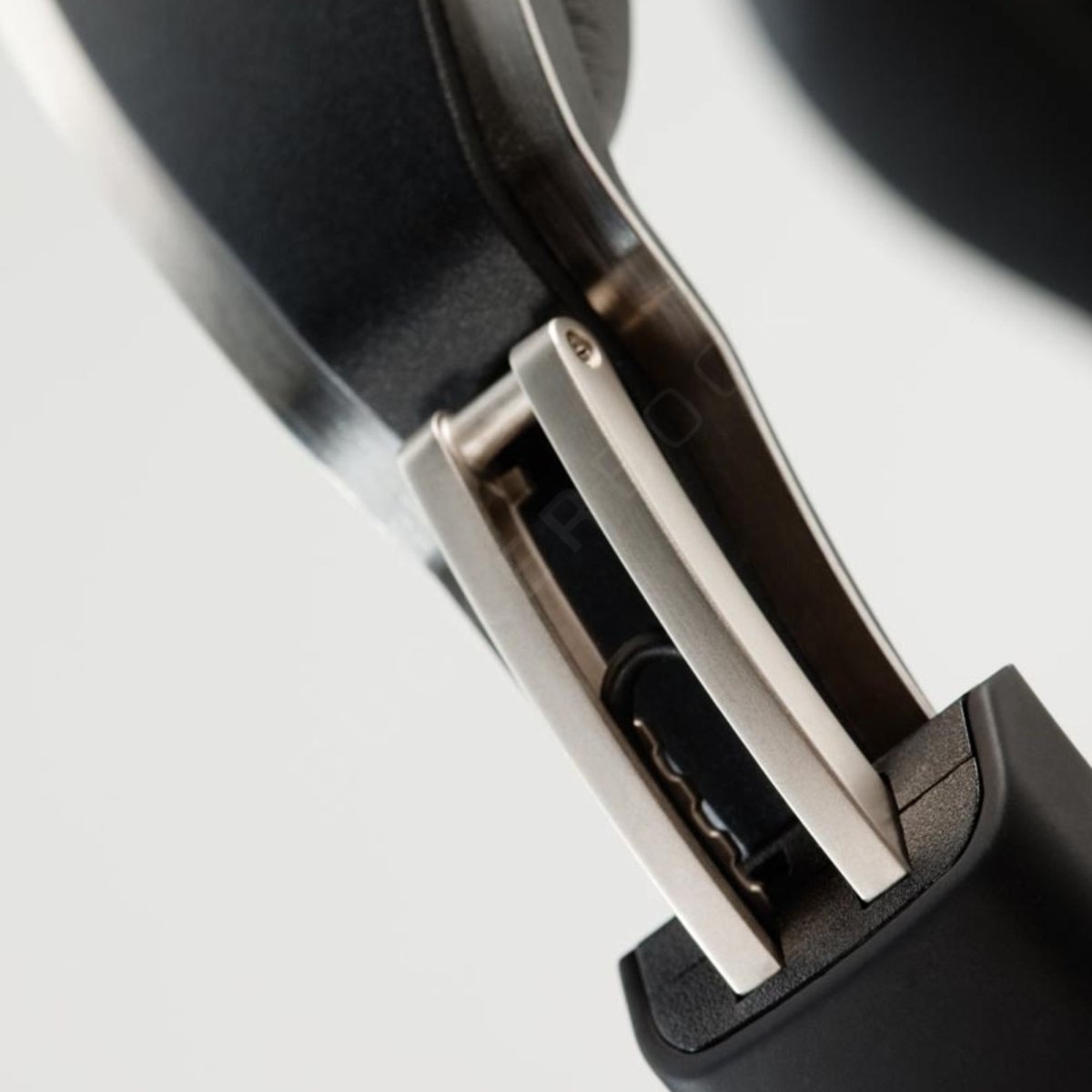 Lightspeed Zulu 3 ANR Headset Aviation Headsets  BuckerBook €1,099.95 LightSpeed