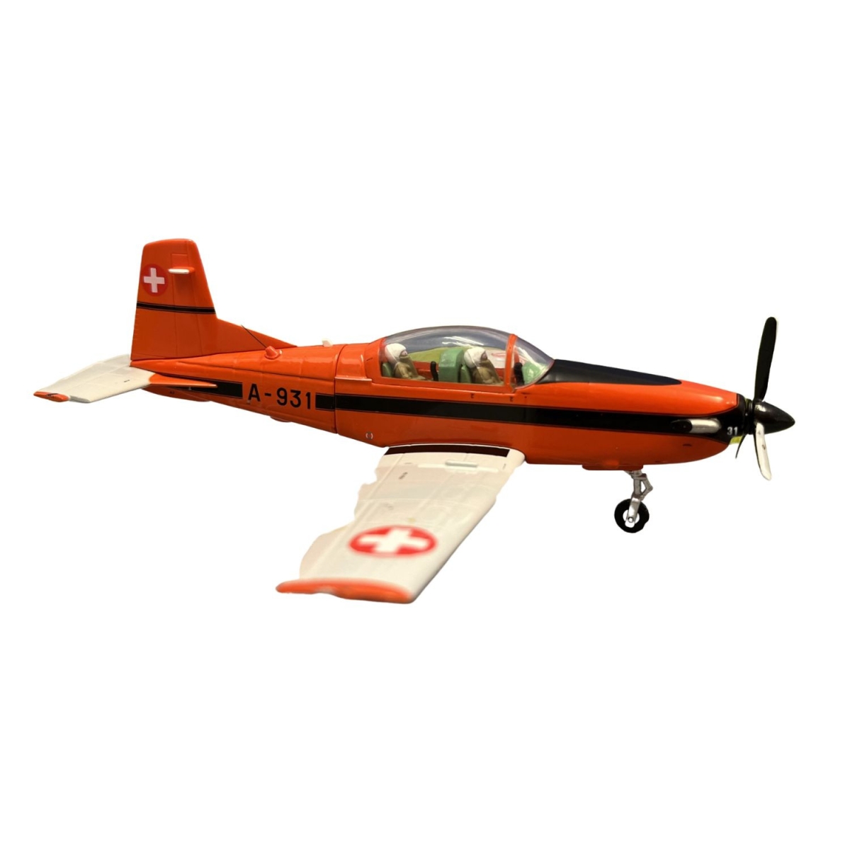 Pilatus PC-7 1/72 Model Military Aviation Models 8900672017165 BuckerBook €79.90 