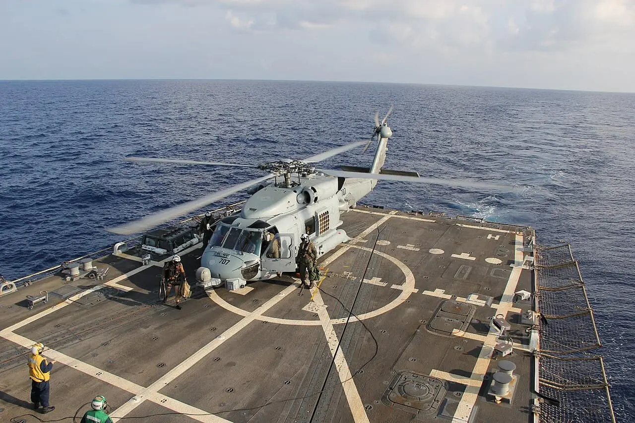 El USS Pinckney acudió al área con dos helicópteros MH-60R Sea Hawk. Foto: US NAVY