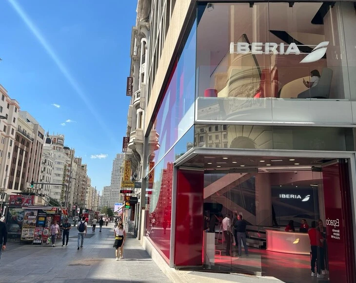 Fachada del Espacio Iberia en Gran Vía. Foto Iberia