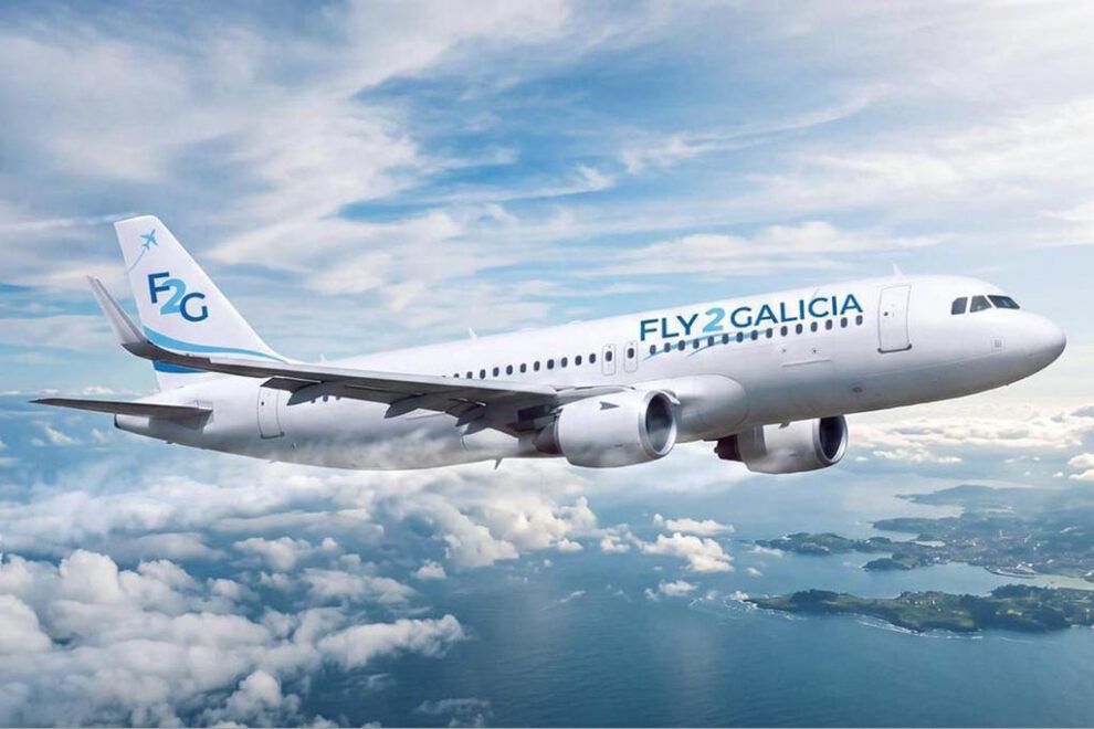 Aeronave Airbus A320 vinculada comercialmente a la marca Fly2Galicia para operaciones charter.